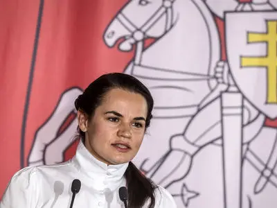  کنار رفتن لوکاشنکو از قدرت مسئله روز کشور است

