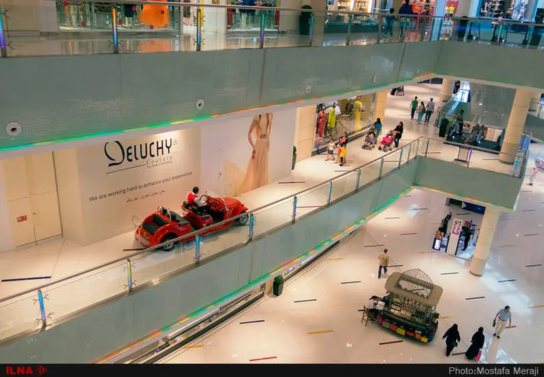 دبی مول بزرگترین فروشگاه جهان در کشور امارات