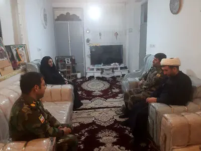 دیدار فرمانده تیپ ۲۸۴ نزاجا با خانواده شهدای جنگ ۱۲ روزه