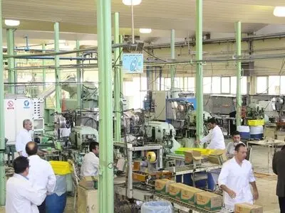  وضعیت بحرانی کارخانه داروگر تهران ادامه دارد/ «کارگر متخصص» نگهبانی می‌دهد!
