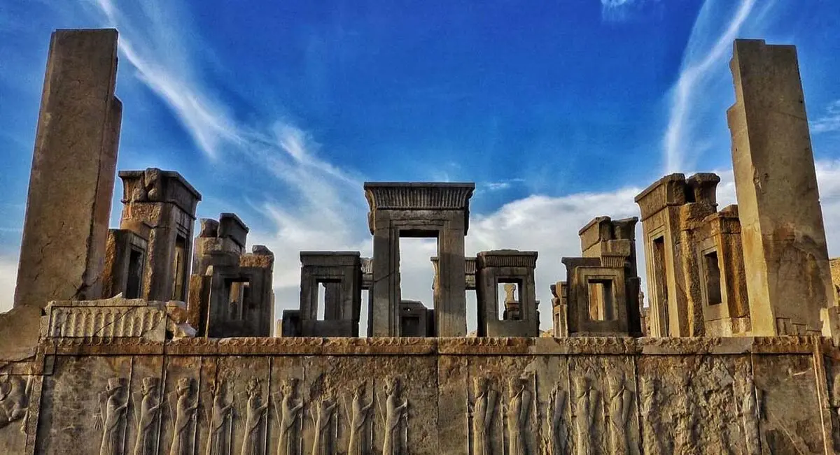  ارکستر فیلارمونیک ارمنستان در تخت جمشید ای ایران نواخت + فیلم 