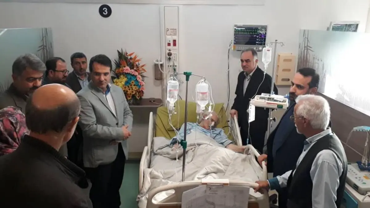 عیادت نماینده استاندار از شاعر پرآوازه گیلانی 
