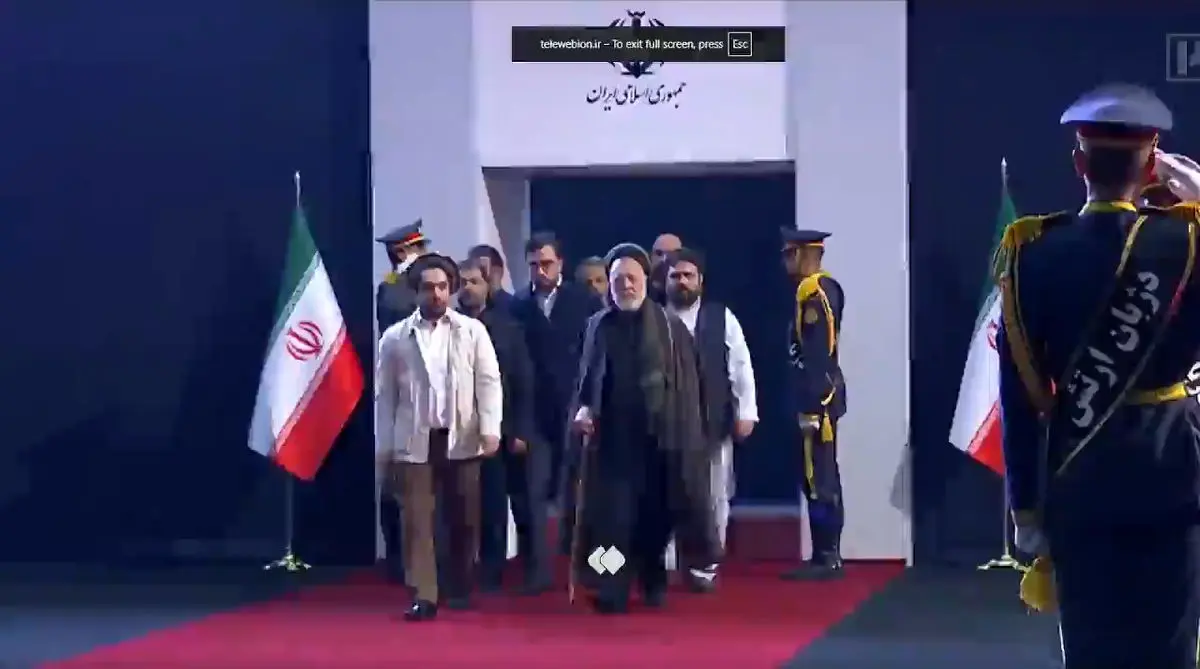 ادای احترام احمد مسعود و هیئتی از افغانستان به پیکر مطهر رهبر شهید انقلاب اسلامی + فیلم