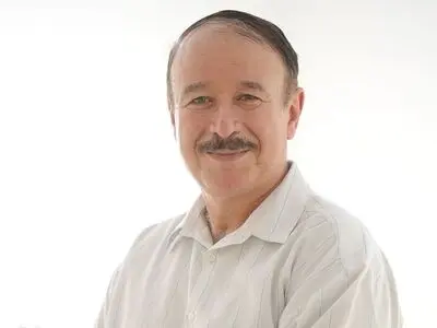 خنده دستاوردهای زیادی برای بیننده نمایش‌هایم دارد/ محک در سی سال گذشته کار بسیار بزرگی انجام داده است