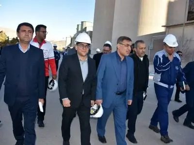  لزوم توجه به توسعه صادرات و جلوگیری از خام‌فروشی