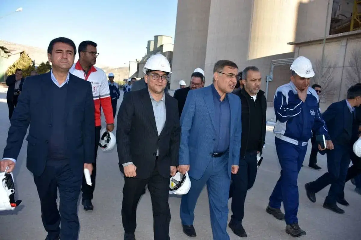  لزوم توجه به توسعه صادرات و جلوگیری از خام‌فروشی