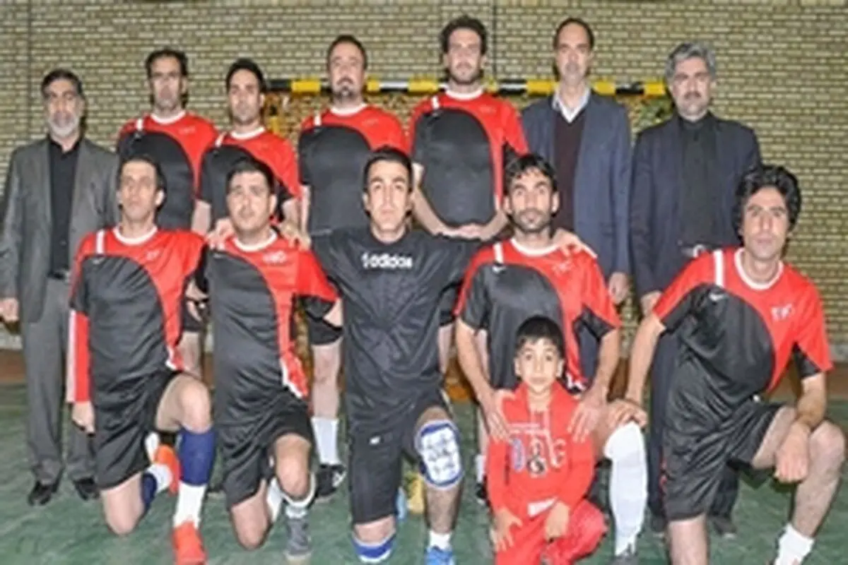 راه و شهرسازی قهرمان فوتسال هفته بسیج ادارات لرستان شد