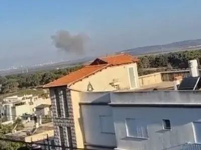 صبح امروز؛ برخورد موشک حزب‌الله به شمال حیفا + فیلم