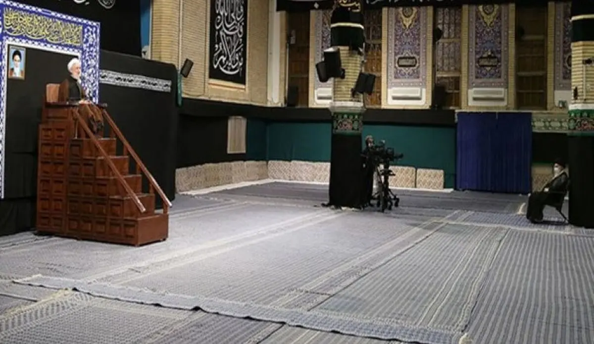 إقامة مراسم اللیلة الاولی من العزاء الحسینی بحضور قائد الثورة