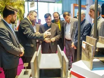 تولید مقاطع فولادی استاندارد و ریل در ذوب آهن اصفهان نقطه قوت نظام مقدس جمهوری اسلامی