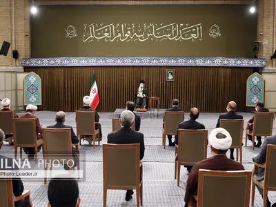 قائد الثورة: استمرار نهج الشهداء والعمل على دروسهم هما السبیل لمواجهة الاعداء