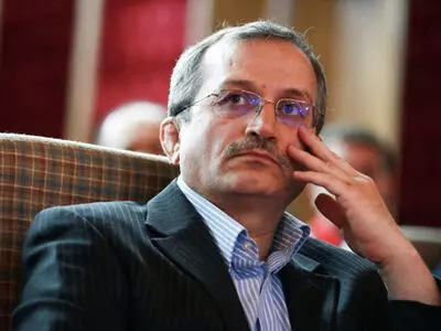 هیچ محدودیتی در تکمیل انبارهای استان کرمان نداریم/اعتبار احداث پایگاه هلال احمر فاریاب را تامین می‌کنیم