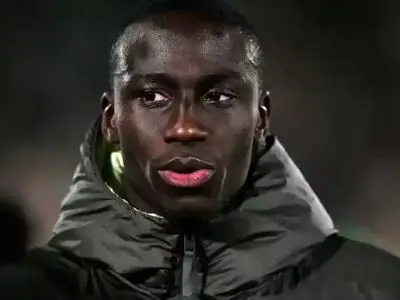 نمایش نیمه‌کاره مندی برابر سیتی؛ تعویض در بین دو نیمه