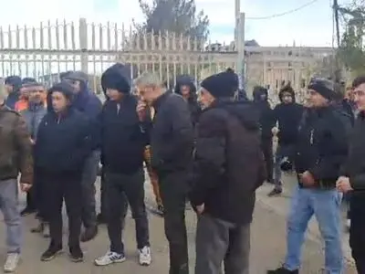 اعتراض صنفی کارگران «فولاد سیادن ابهر» به معوقات مزدی