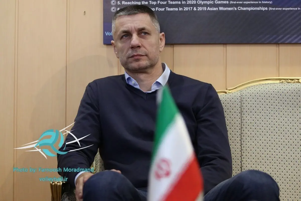 گزینه سرمربیگری تیم ملی، تماشاگر 2 دیدار در خانه والیبال