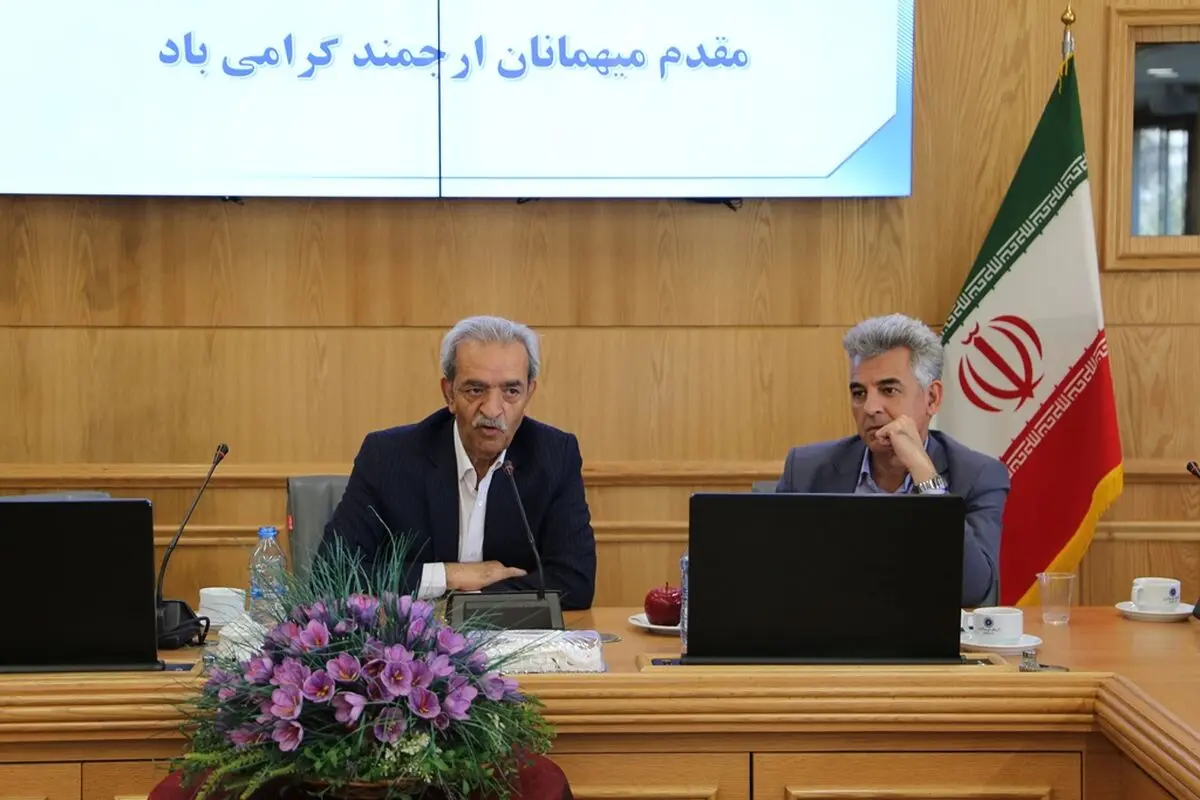 لزوم ترمیم شکاف تکنولوژیکی بخش صنعت/ سهمی از نقدینگی نصیب بخش مولد نمی‌شود
