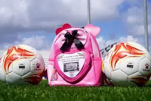 ادای احترام ملی‌پوشان فوتبال به شهدای میناب پیش از دیدار با نیجریه