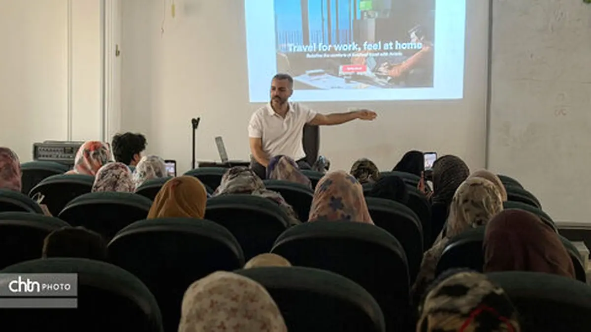 نشست تخصصی «صنعتگران و کارآفرینان» با محوریت توسعه گردشگری در قشم برگزار شد