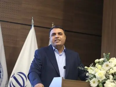 قاسمی: رشد تولید و اشتغال اولویت ما است/ تجلیل از ۳۰ واحد صنعتی و معدنی برتر هرمزگان +فیلم