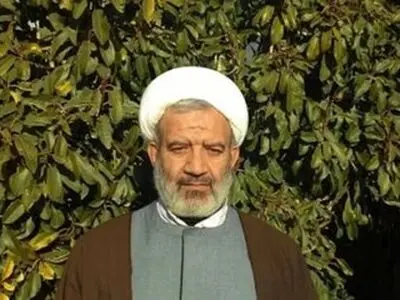 فردی که به علی مطهری در باره حجاب پاسخ داد، یک روحانی نماست
