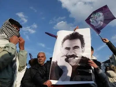 رویترز: اوجالان خودش تصمیم منحل شدن پ.ک.ک را گرفته است

