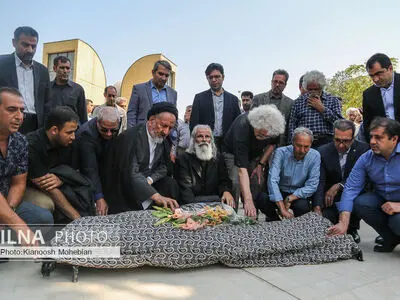 مراسم تشییع پیکر مسعود عربشاهی 