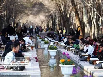 مراسم جزء خوانی قرآن کریم در چهارباغ اصفهان