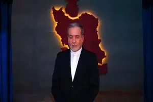 ۲۰ سال گذشت! تغییر چهره شگفت‌انگیز عراقچی از مونیخ تا تهران+ عکس