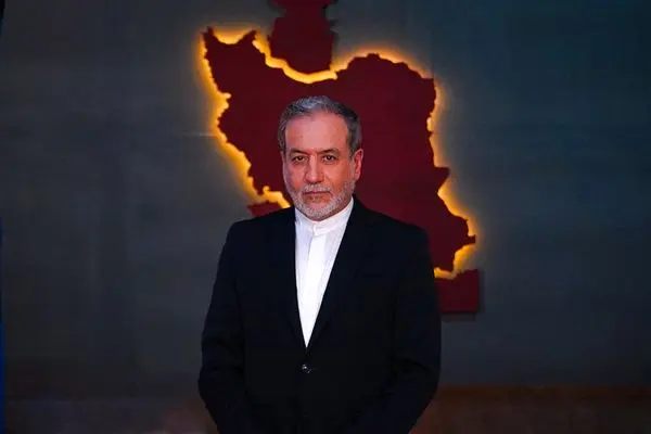 عراقجي يشيد بباكستان حكومة وشعبا