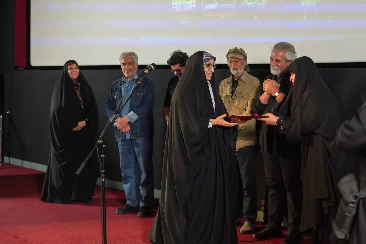 نقد و جامعه پیوند عمیقی دارند/ سینمای ما از جامعه عقب افتاده است
