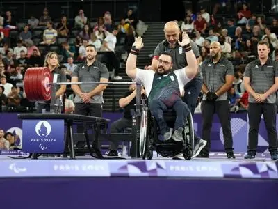 طلای چهارم کاروان ایران به نام روح اله رستمی با طعم رکورد شکنی