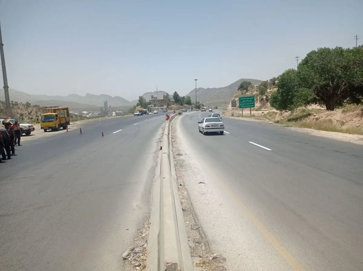 ایمن سازی جاده‌های فارس با نصب هزاران تابلو و کیلومترها گاردریل