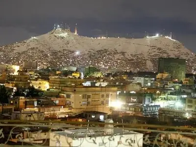 زخمی شدن یک عضو تیم مذاکره‌کننده افغانستان در پی حمله شبه‌نظامیان در کابل 