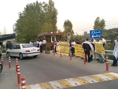 انتقال اعتراضات کارگران حمل‌ونقل خلیج فارس به تهران/ مدیرعامل: به کارگران بعداز اتمام قرارداد دو ماه فرصت همکاری داده شد