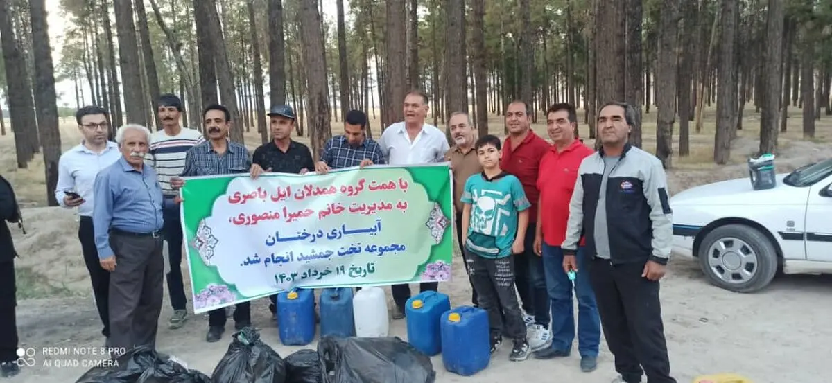 سوسک چوب‌خوار بلای جان درختان تخت‌جمشید/ مردم محلی با دبه و بطری به کمک درختان خشک شده آمدند