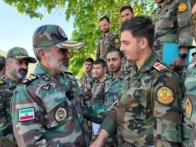قائد القوات البریة للجیش: إرادة قواتنا المسلحة ودعم الشعب ارکعا العدو واذلاه فی کل المیادین