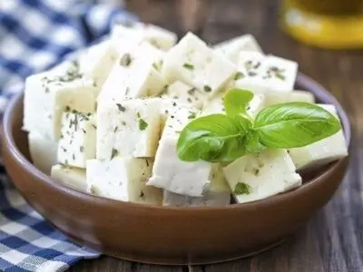 اگر این ۵ نشانه را دارید هرگز پنیر نخورید