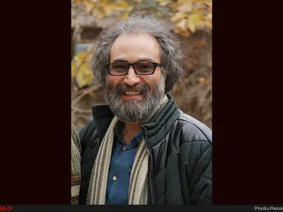 کودکی دهه شصتی‌ها در اتمسفر جنگ و تحریم‌ تعریف شده است