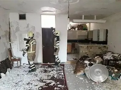 وقوع حادثه انفجار در شهرک مدنی شهر همدان / یک نفر مصدوم شده و چندین واحد مسکونی خسارت دیده‌اند.