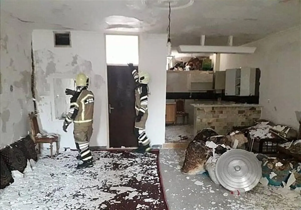 وقوع حادثه انفجار در شهرک مدنی شهر همدان / یک نفر مصدوم شده و چندین واحد مسکونی خسارت دیده‌اند.