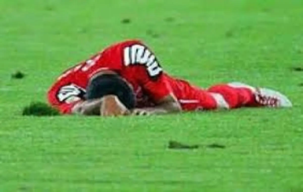 آتش سرخ‌ها در چهارشنبه‌سوری خاموش شد/ پرسپولیس باخت و صدرنشین ماند