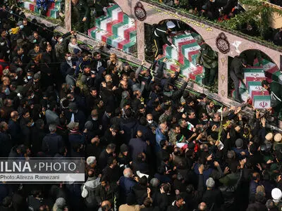 مراسم تشییع پیکر ۲۰۰ شهید گمنام دوران دفاع مقدس در تهران/2