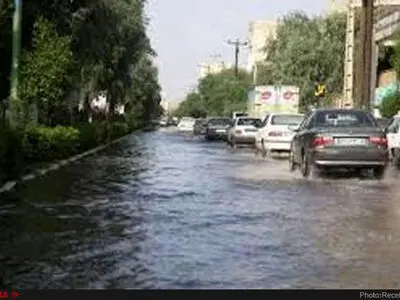 هشدار هواشناسی درباره احتمال آب‌گرفتگی معابر در ۵ استان/ تداوم خیزش گرد و خاک در شرق کشور 