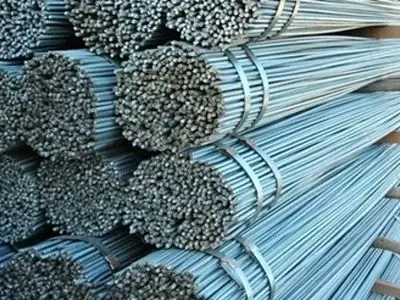 بررسی میلگرد ۱۶: مشخصات فنی، کاربردها و عوامل موثر بر قیمت آن
