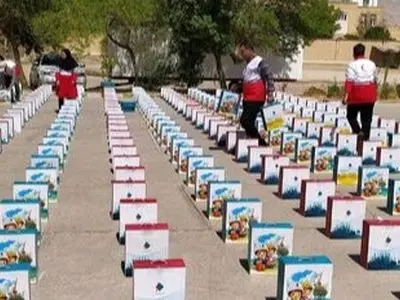 توزیع ۳۵ هزار بسته حمایتی و لوازم‌التحریر توسط هلال احمر