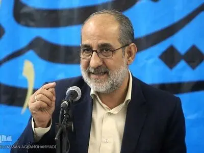 سخنرانی نویسنده کتاب "حقیقت عاشورا" در نشست هفدهم شب یزد 