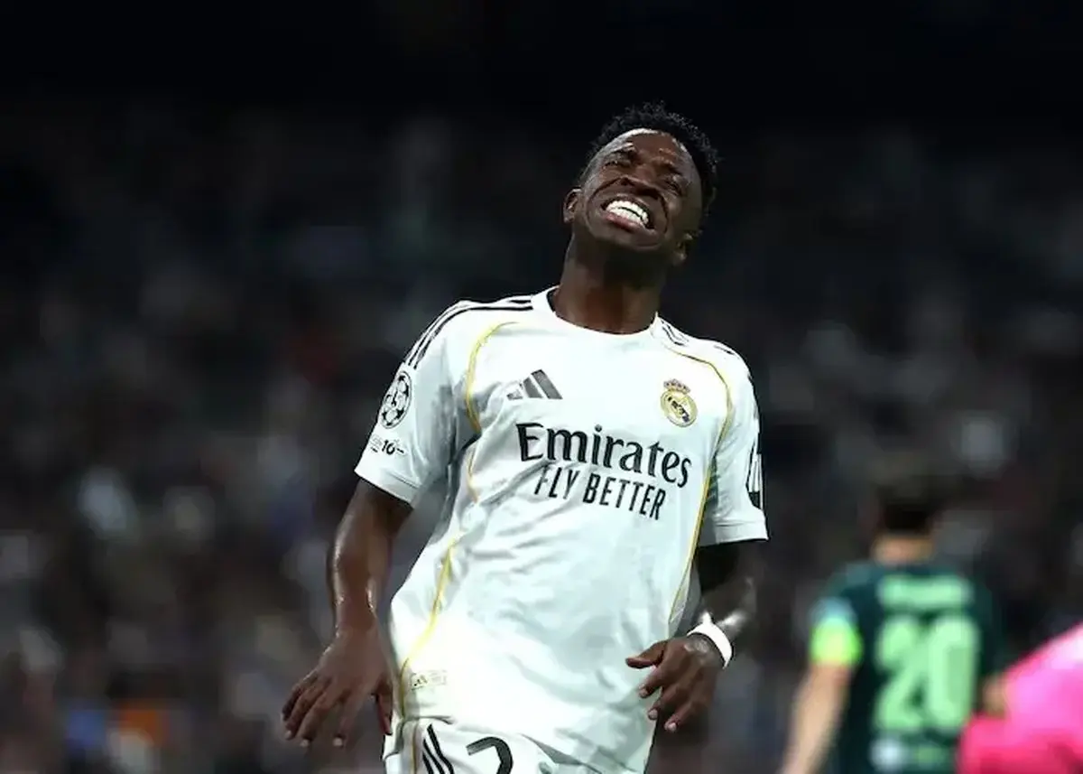 تردید وینیسیوس پشت نقطه پنالتی: پیشنهاد ضربه به والورده