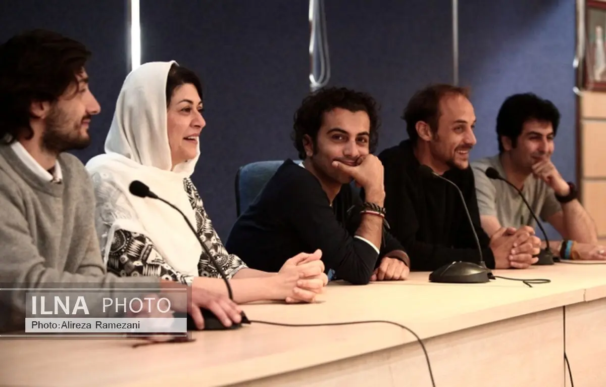 زبان در «قلعه انسانات» تکنیکی عمل می‌کند نه تحمیلی