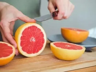 چربی خون را با این میوه زمستانی کنترل کنید
