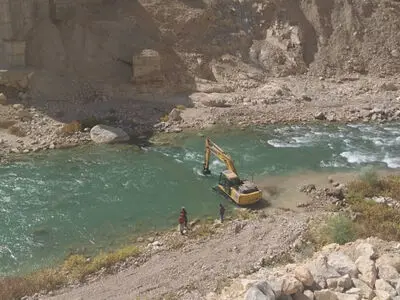آقای رئیسی، 10 هزار خانوار روستایی را در دنا آواره نکنید 